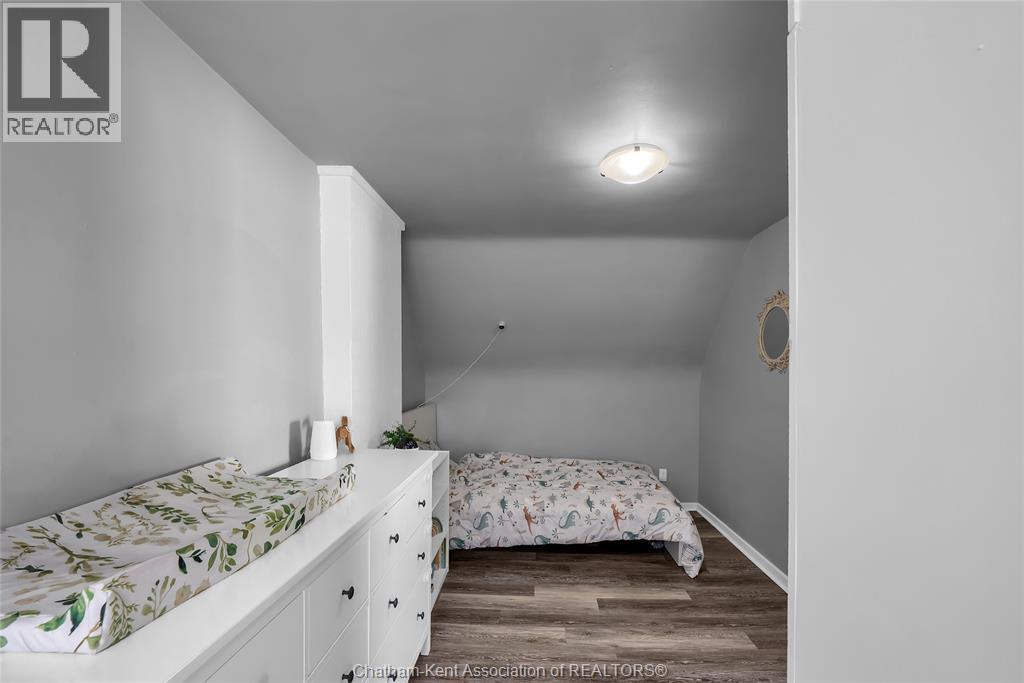 Photo 41 of 98 Mcguigan Avenue, Chatham ON