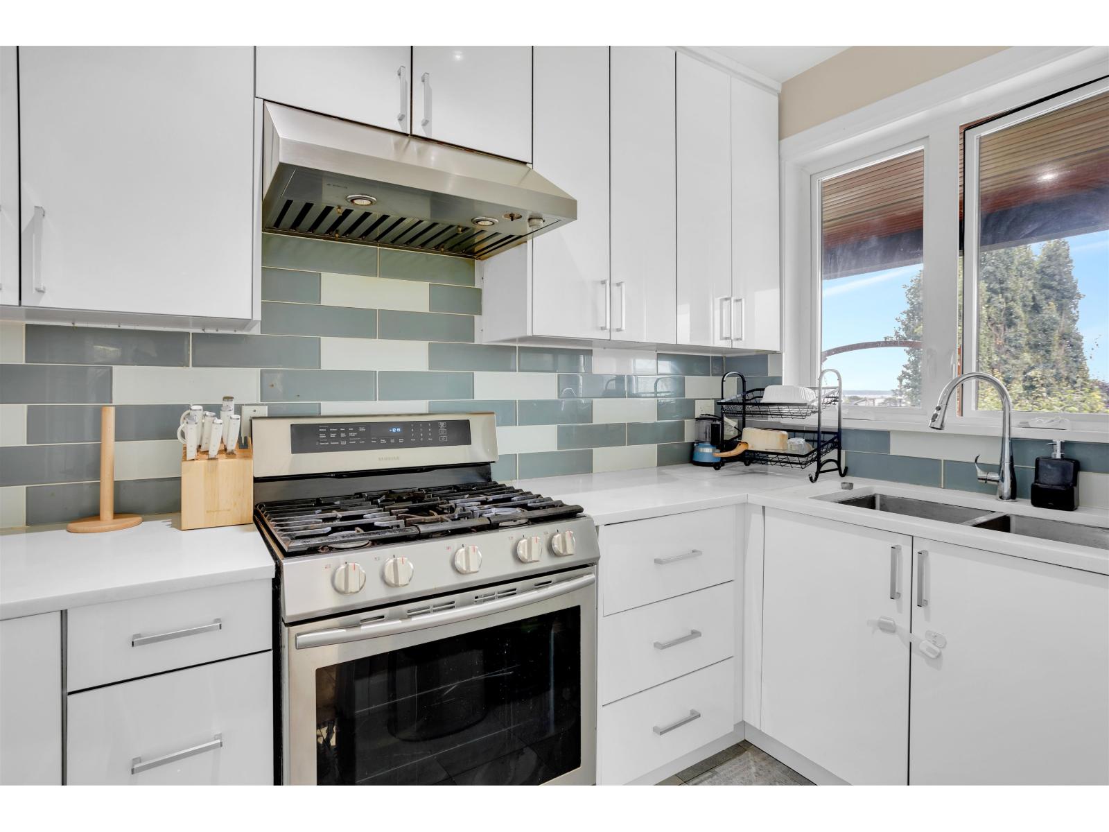 958 KEIL STREET, White Rock