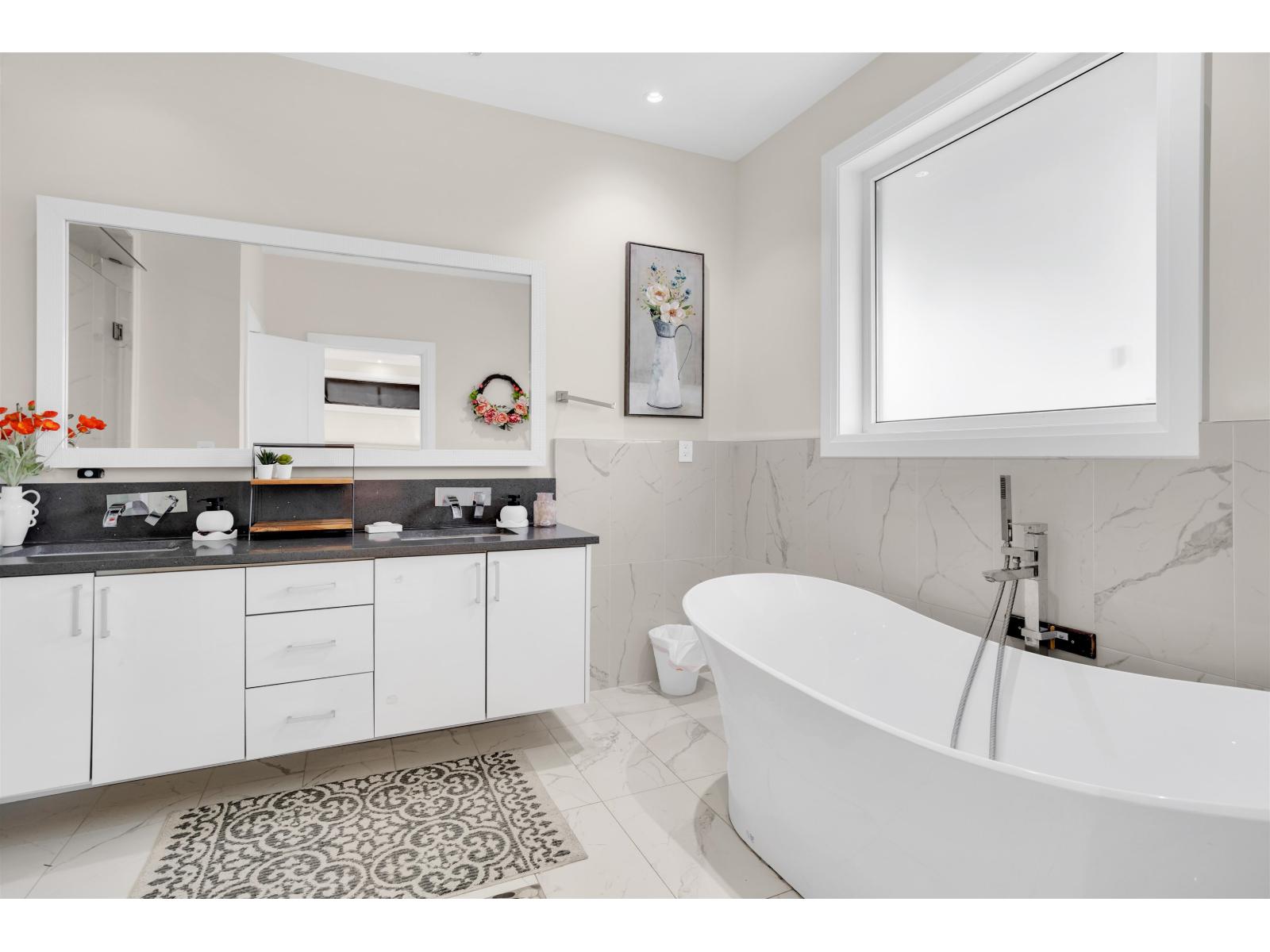 958 KEIL STREET, White Rock