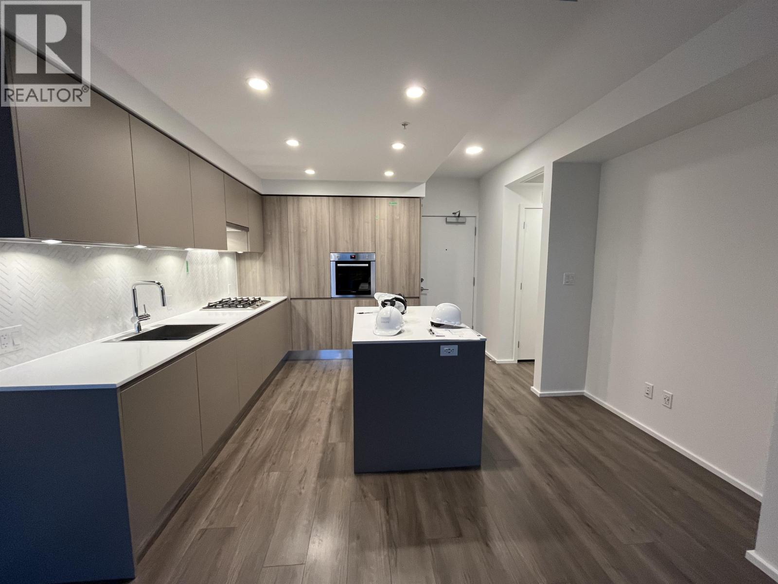 Photo 7 of 2103 3809 Evergreen Place, Burnaby BC