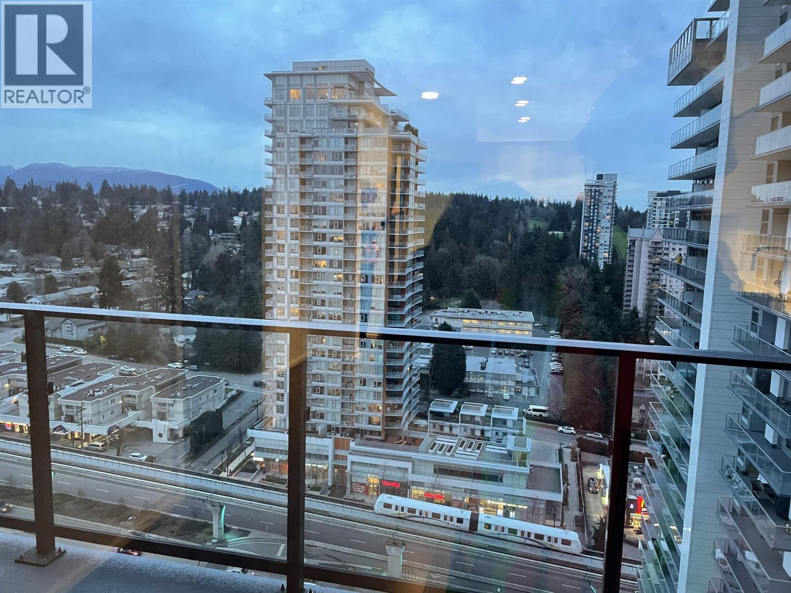 Photo 6 of 2103 3809 Evergreen Place, Burnaby BC