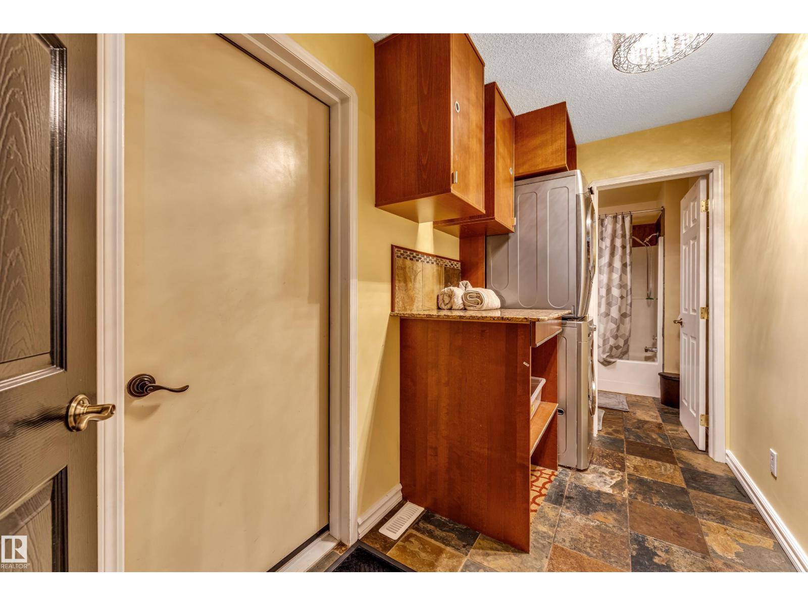 Photo 36 of 4318 46 St Nw, Edmonton AB