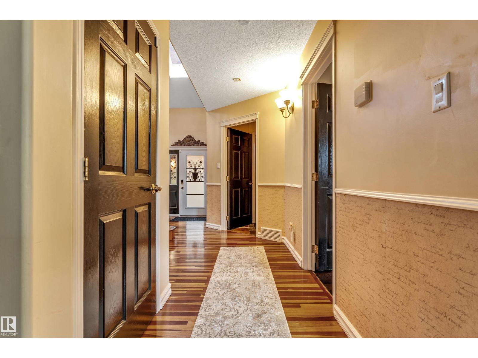 Photo 47 of 4318 46 St Nw, Edmonton AB