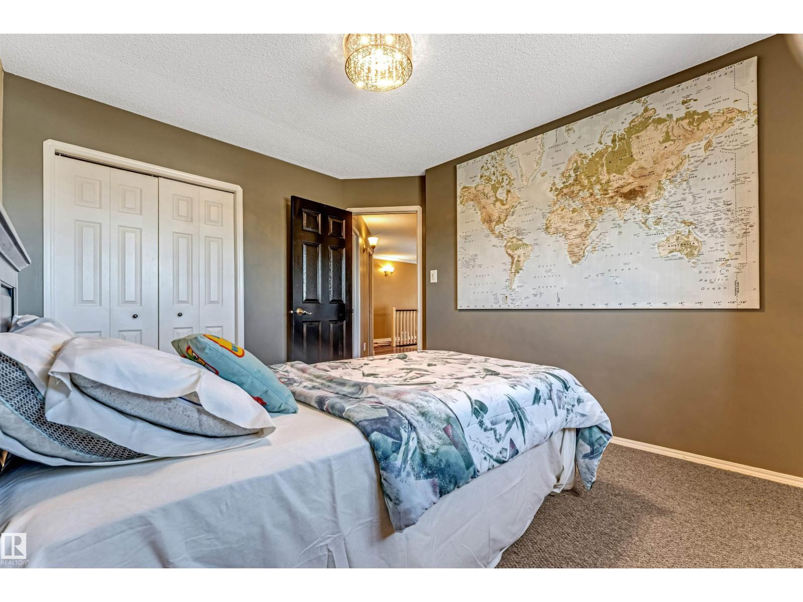Photo 42 of 4318 46 St Nw, Edmonton AB