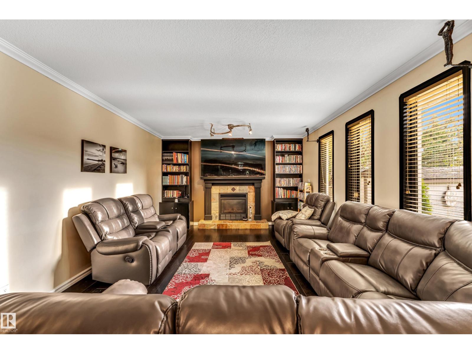 Photo 59 of 4318 46 St Nw, Edmonton AB