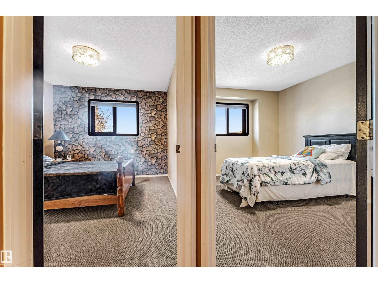 Photo 9 of 4318 46 St Nw, Edmonton AB