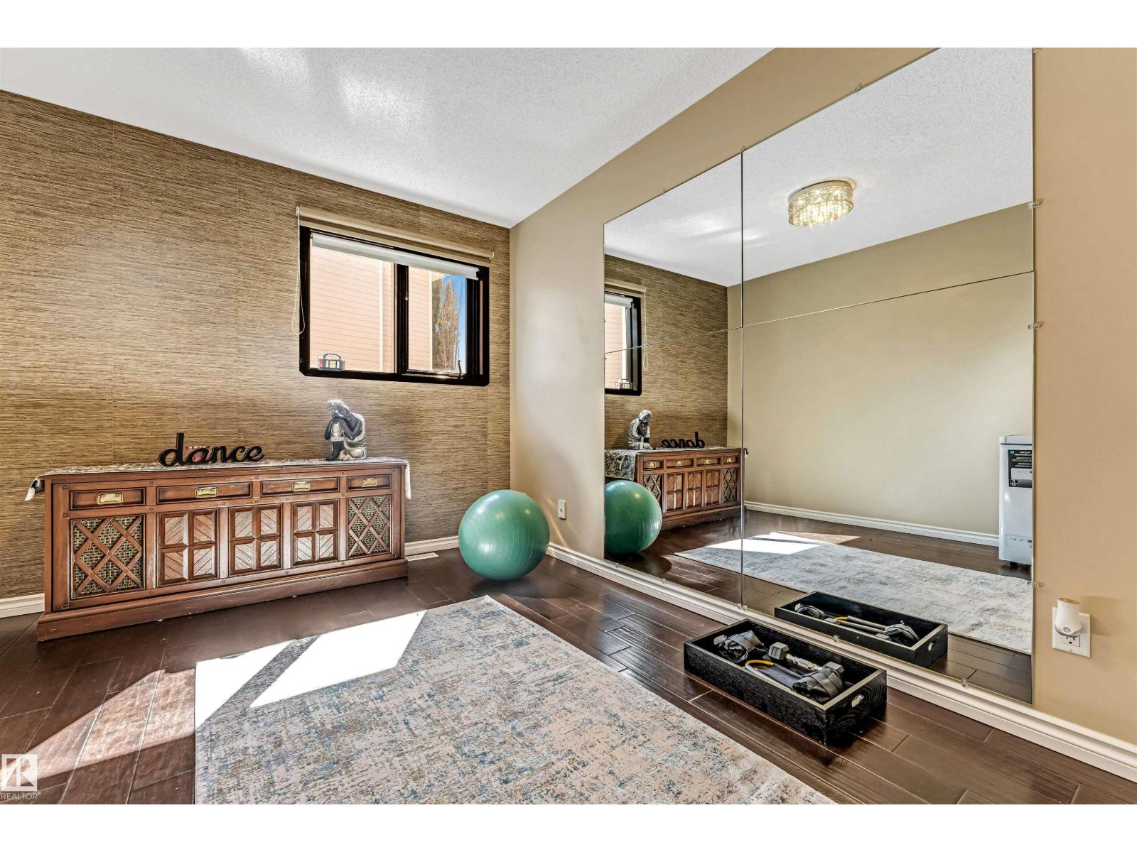 Photo 58 of 4318 46 St Nw, Edmonton AB