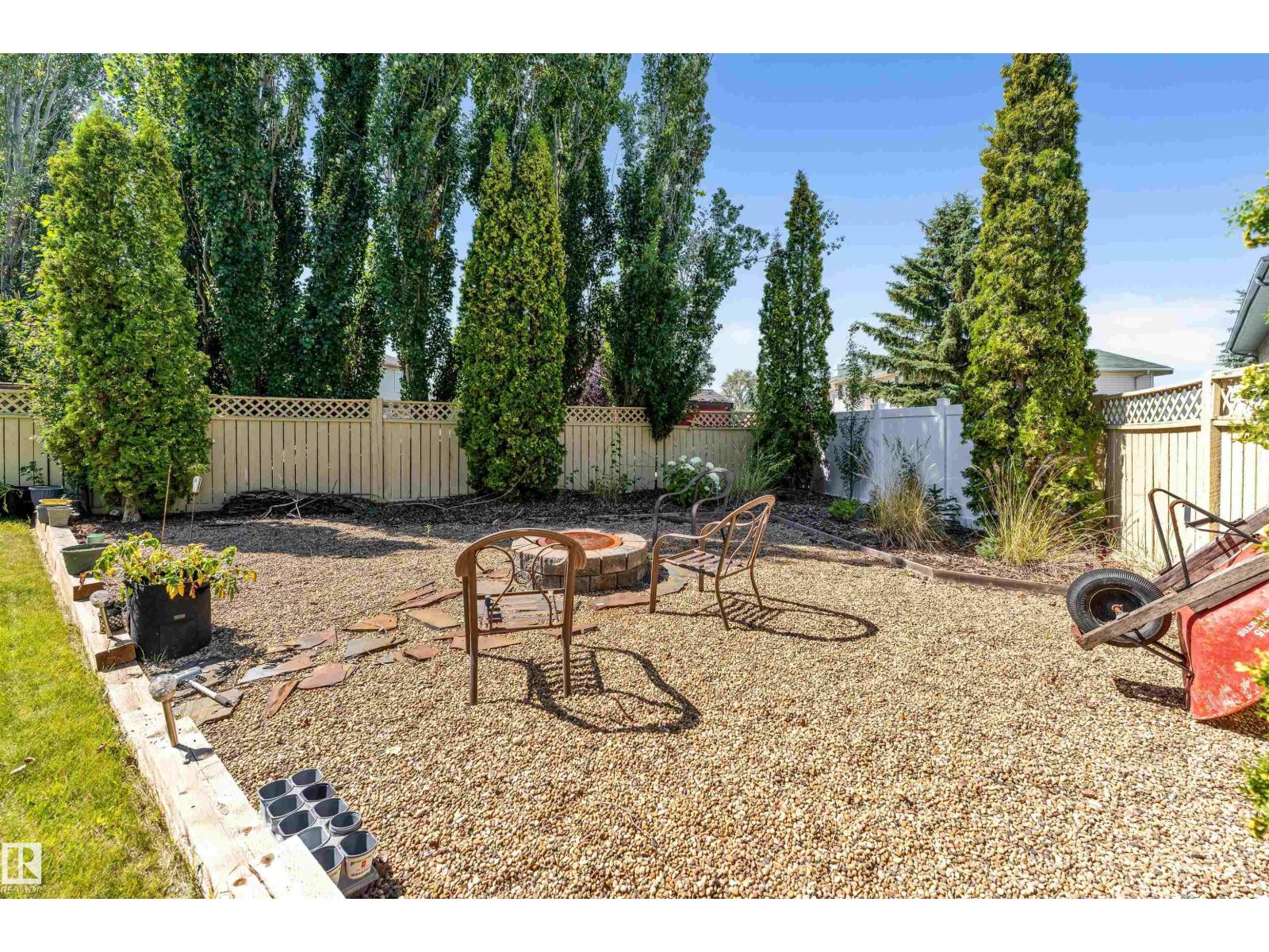 Photo 33 of 4318 46 St Nw, Edmonton AB