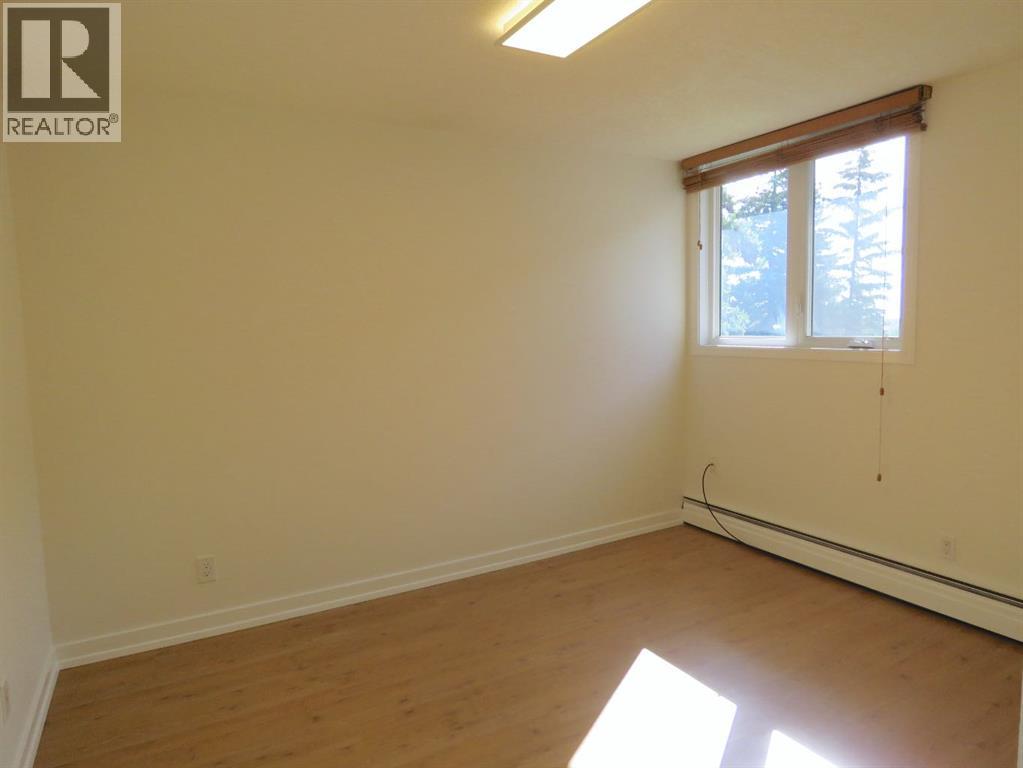 Photo 13 of 204 328 Cedar Crescent Sw, Calgary AB