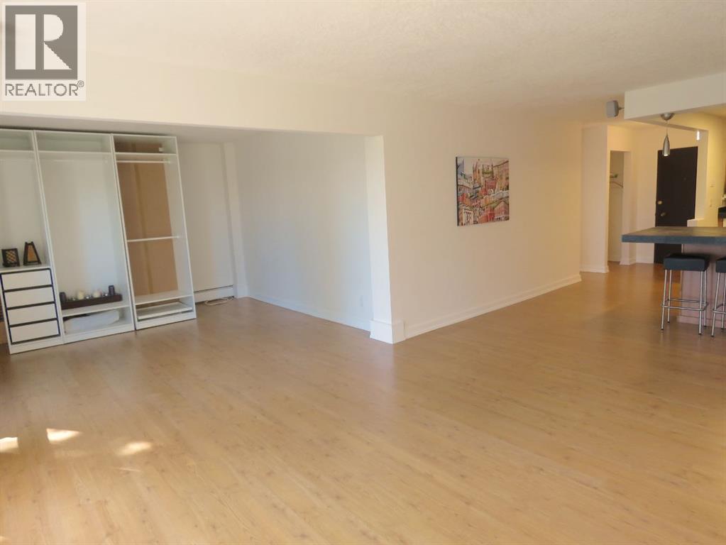 Photo 10 of 204 328 Cedar Crescent Sw, Calgary AB