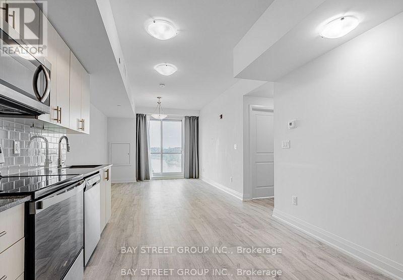 Photo 4 of 323 9700 Ninth Line, Markham ON