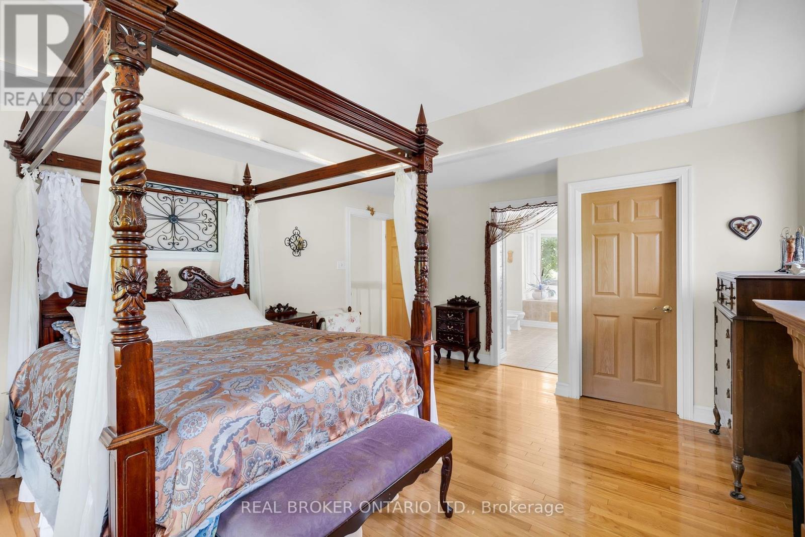 Photo 30 of 164 Baillie Avenue, Ottawa ON
