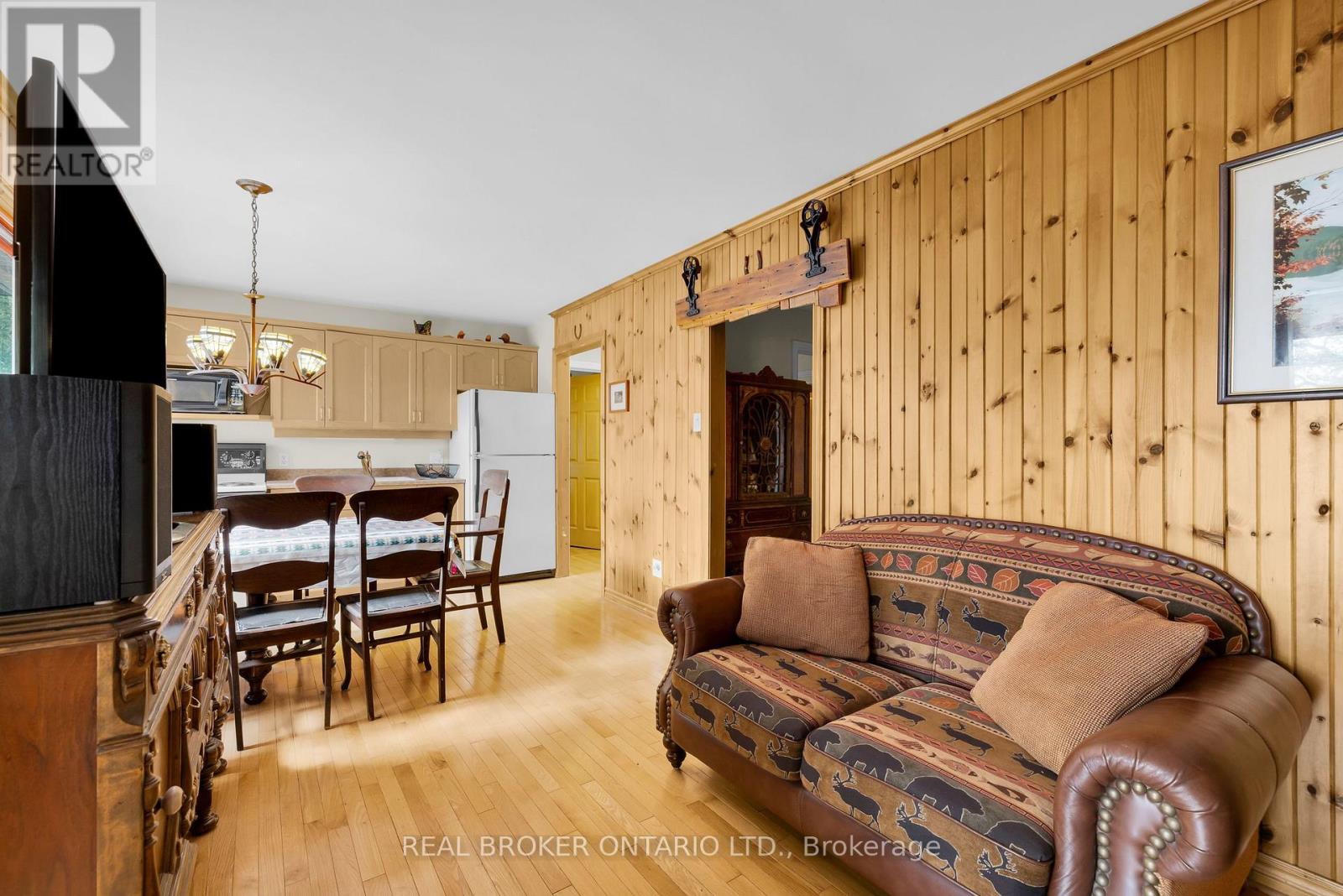 Photo 4 of 164 Baillie Avenue, Ottawa ON