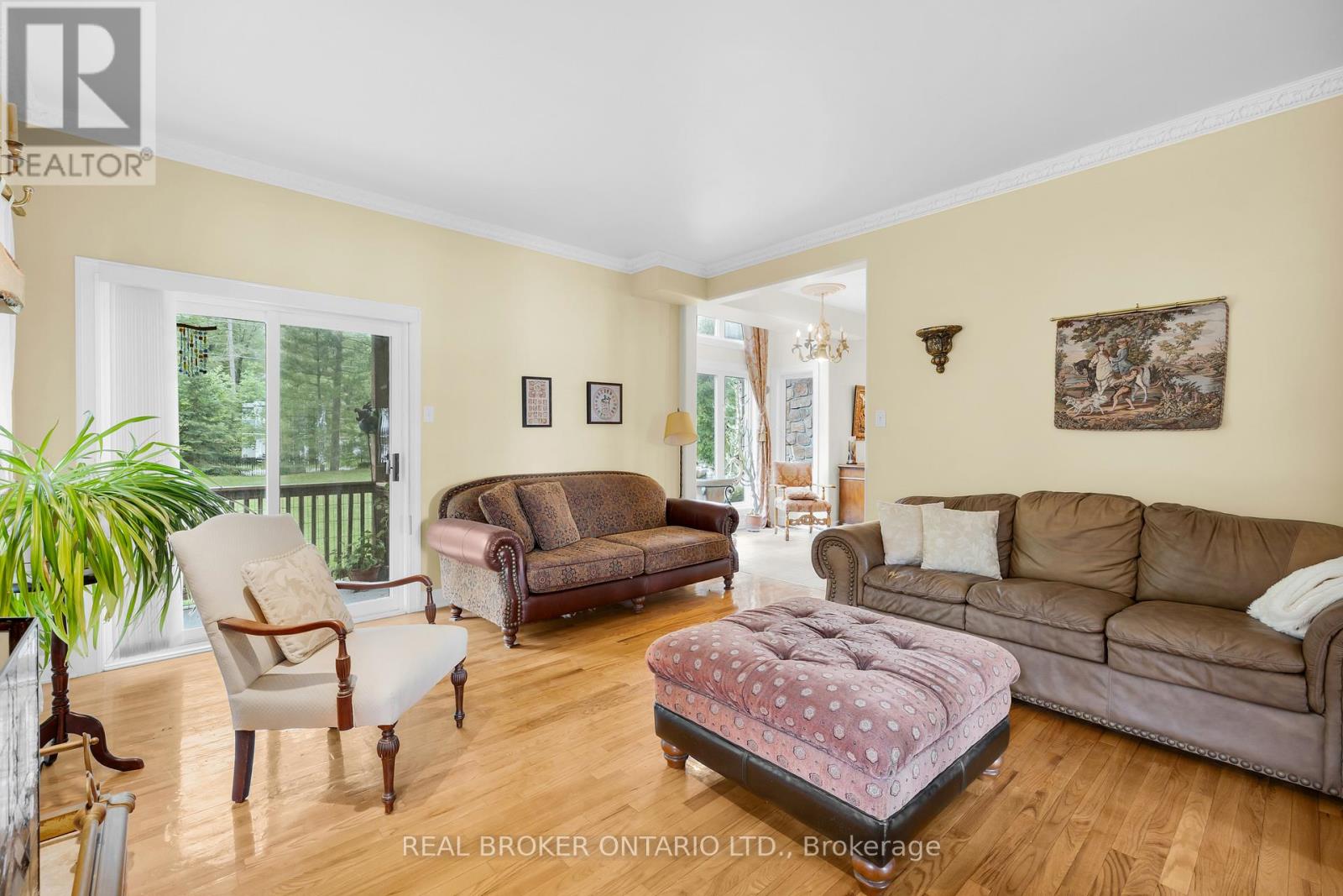 Photo 17 of 164 Baillie Avenue, Ottawa ON