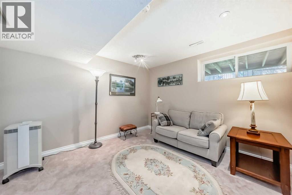Single Family House 4 Level for Sale in  Dover Mews SE Dover Calgary 
