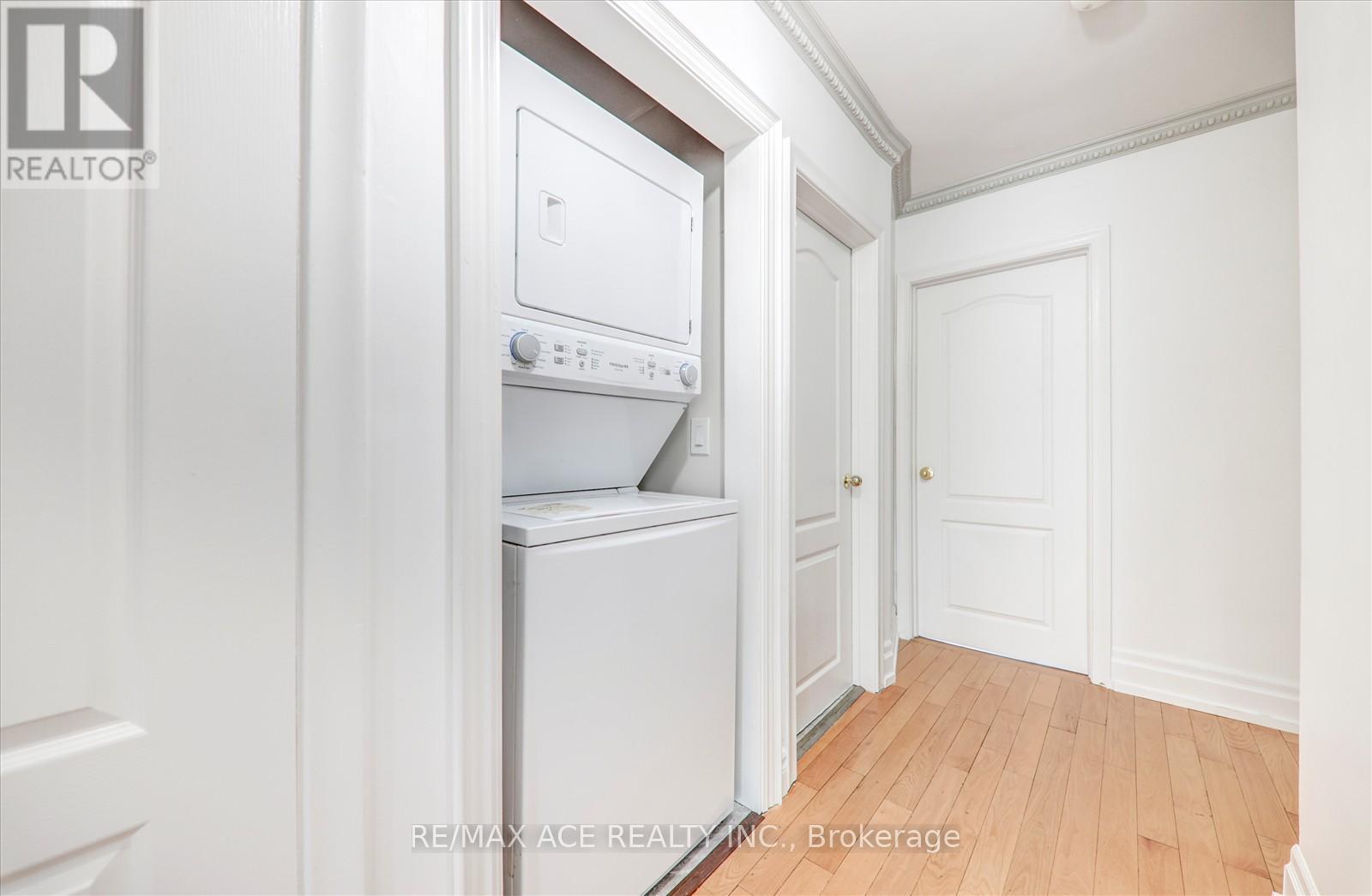 Photo 23 of 63 Lynvalley Crescent, Toronto ON