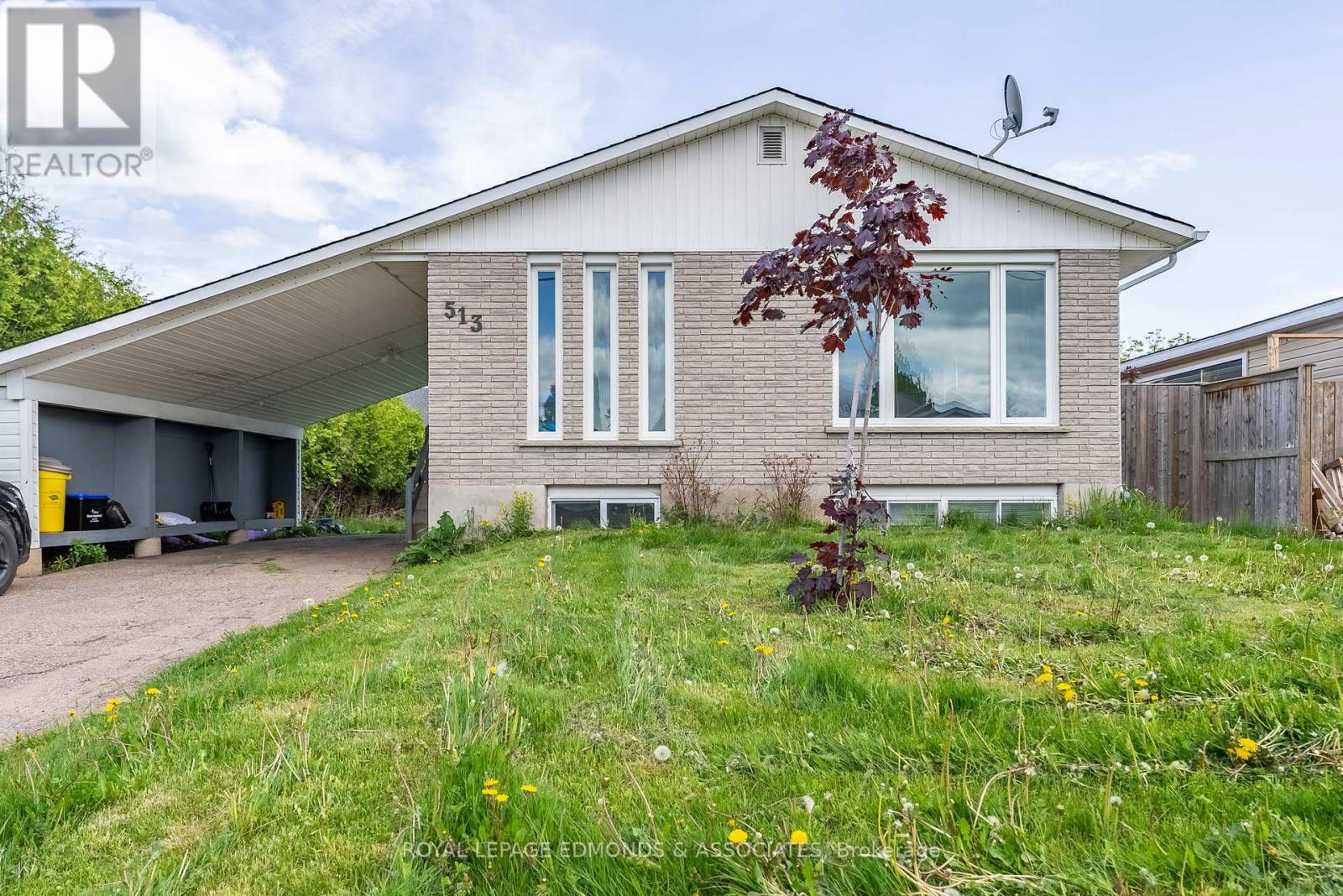 Photo 18 of 513 Broadview Drive, Pembroke ON