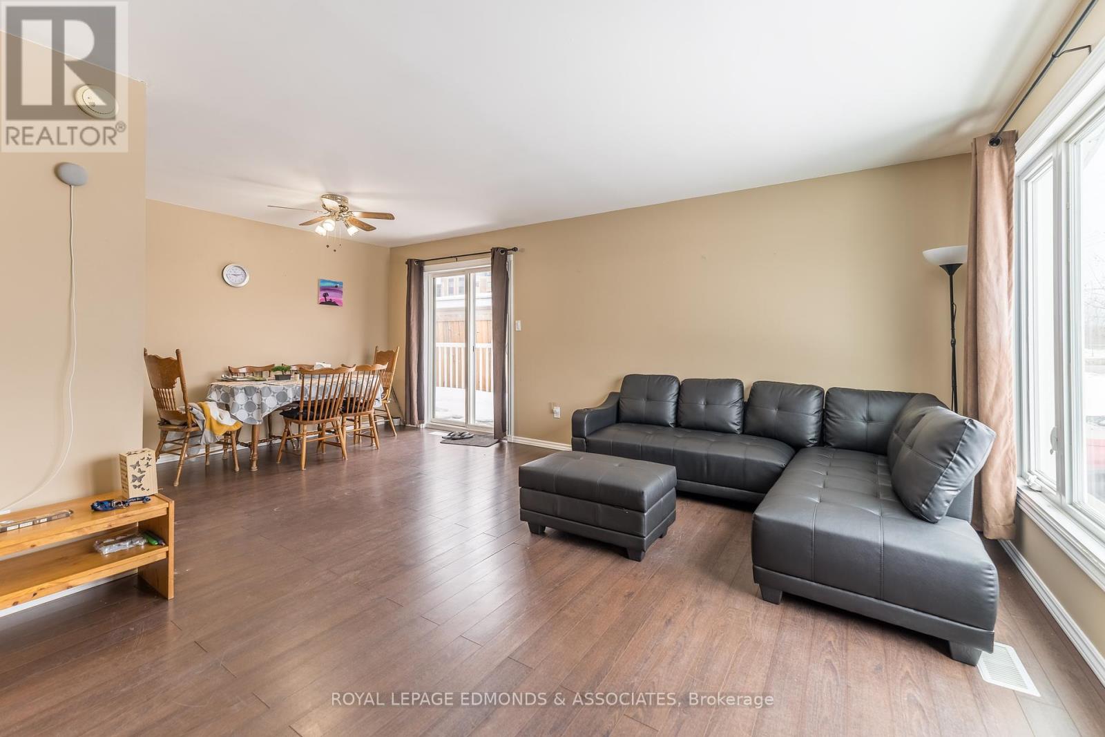 Photo 4 of 513 Broadview Drive, Pembroke ON