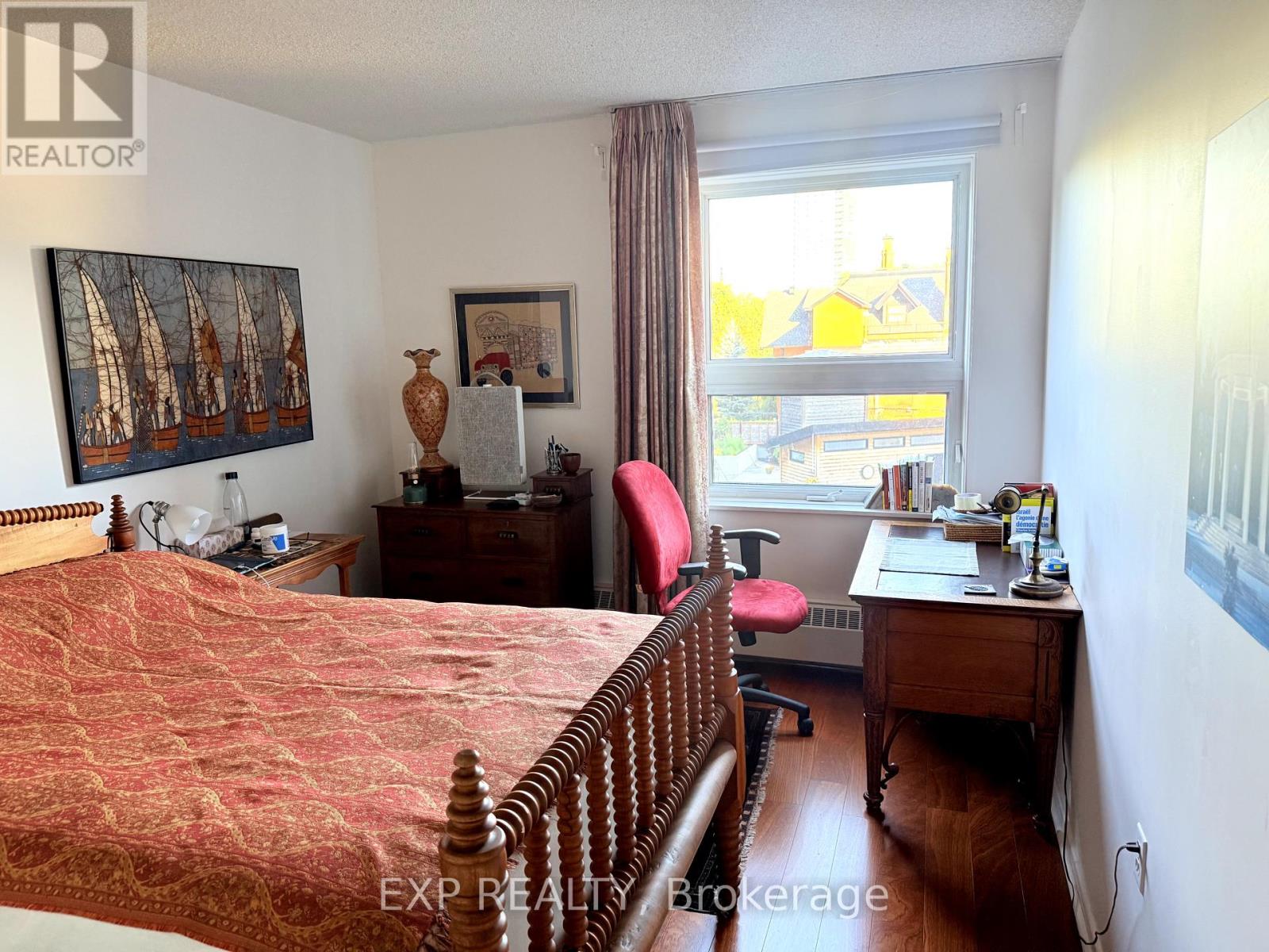 Photo 6 of 306 373 Laurier Avenue E, Ottawa ON