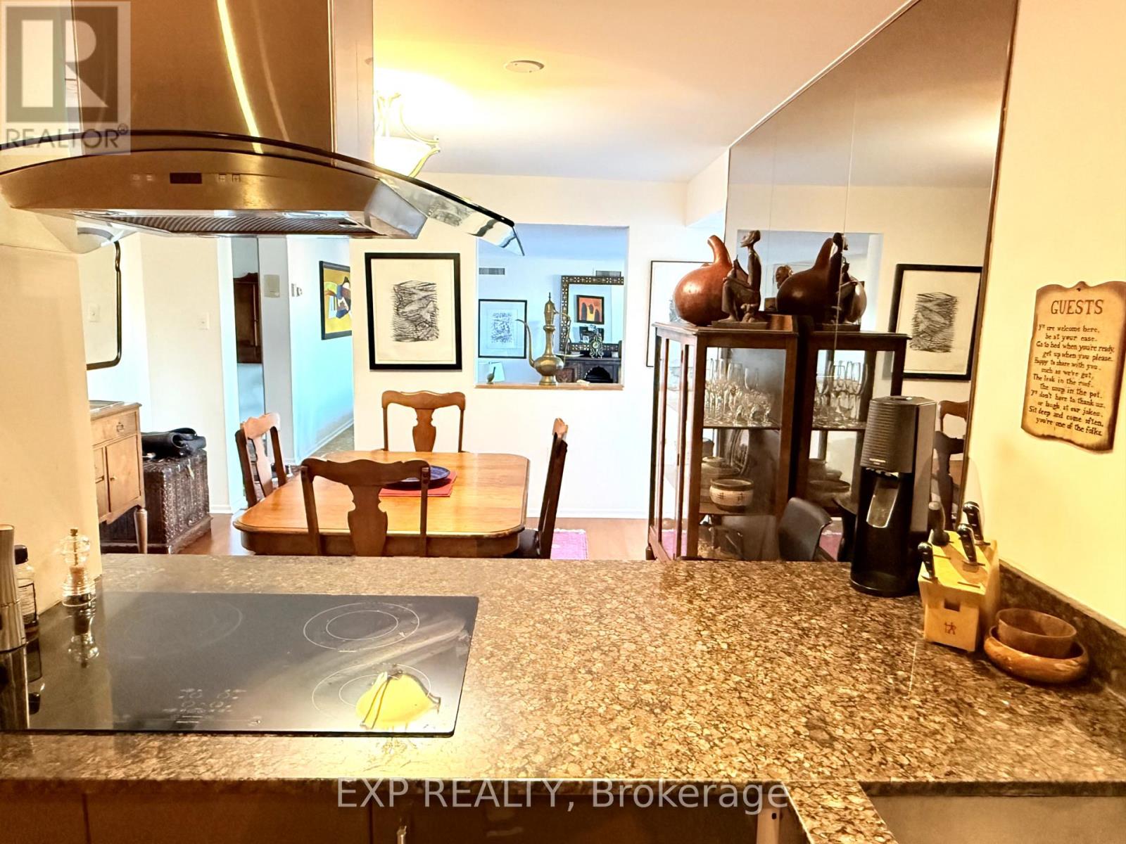 Photo 7 of 306 373 Laurier Avenue E, Ottawa ON