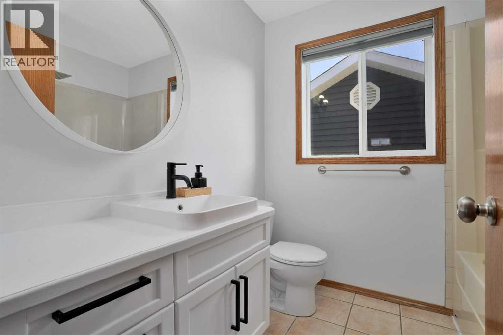 Photo 21 of 15 Pritchard Close, Sylvan Lake AB