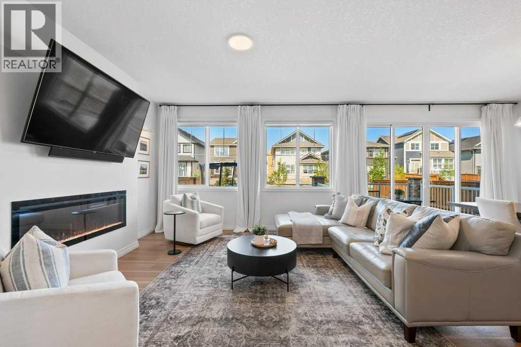 Photo 8 of 237 Magnolia Terrace Se, Calgary AB