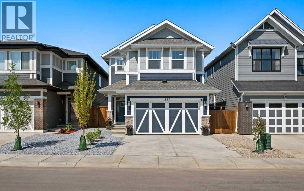 Photo 1 of 237 Magnolia Terrace Se, Calgary AB