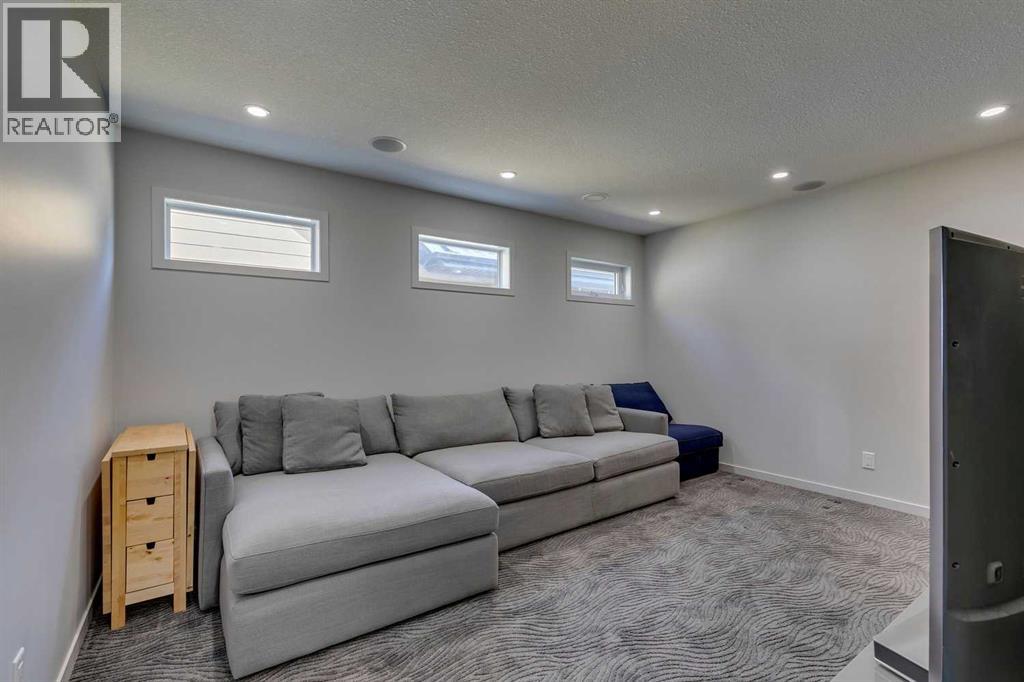 Photo 9 of 18 Marquis Cove Se, Calgary AB