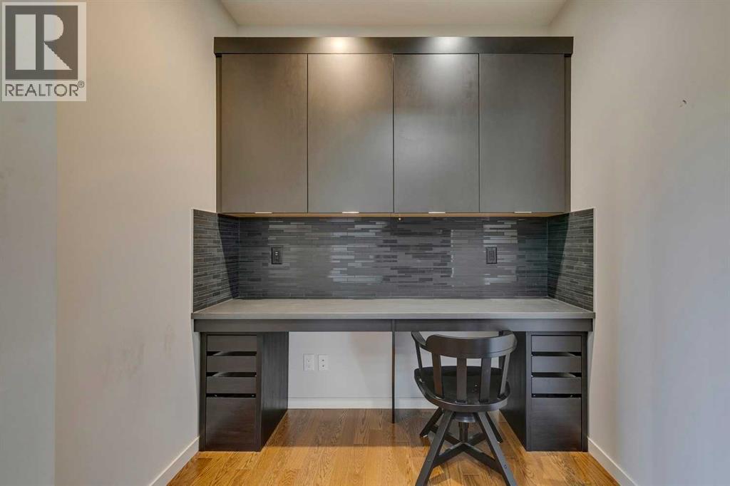 Photo 3 of 18 Marquis Cove Se, Calgary AB