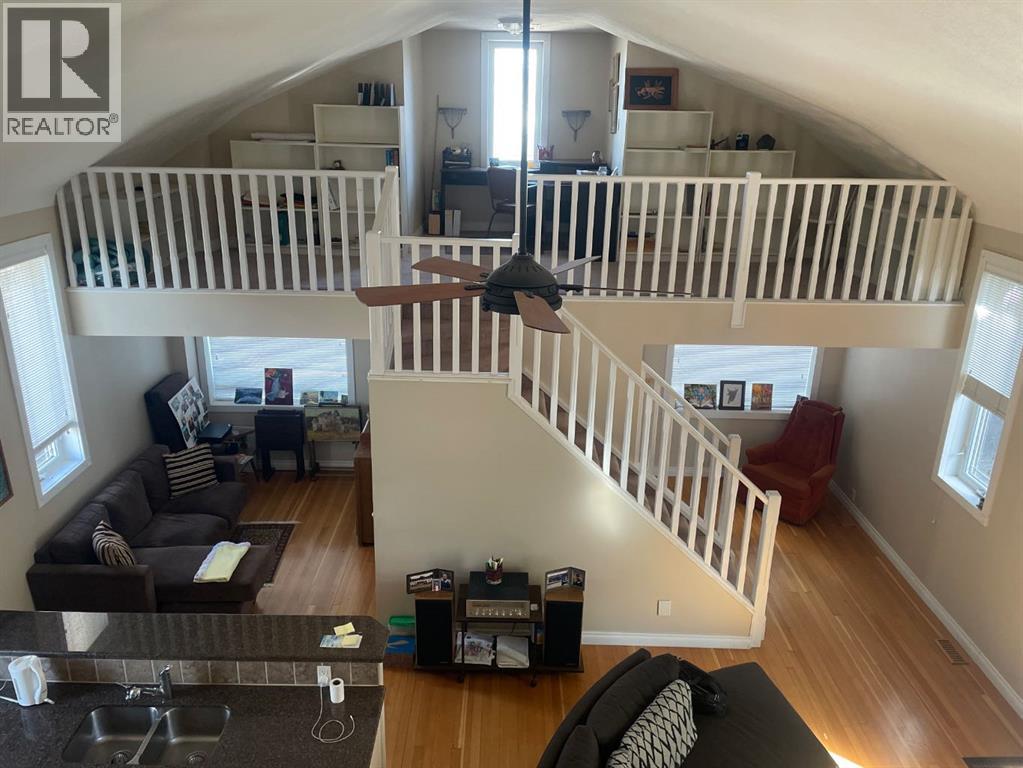 Single Family House for Sale in  Bow Crescent NW Bowness Calgary 