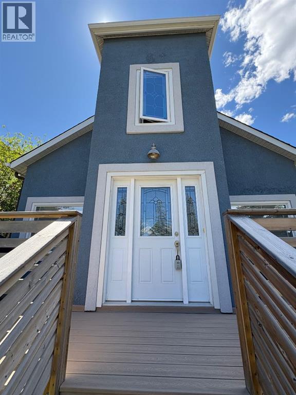 Single Family House for Sale in  Bow Crescent NW Bowness Calgary 