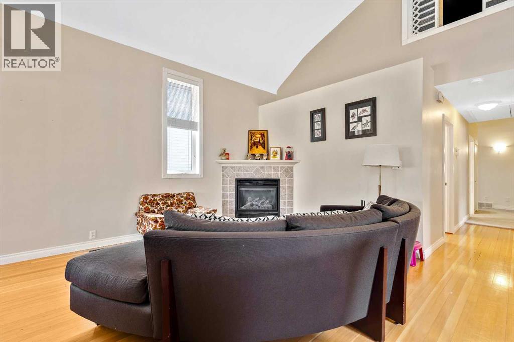 Single Family House for Sale in  Bow Crescent NW Bowness Calgary 