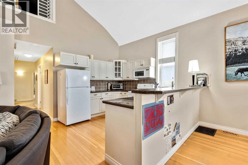 Single Family House for Sale in  Bow Crescent NW Bowness Calgary 