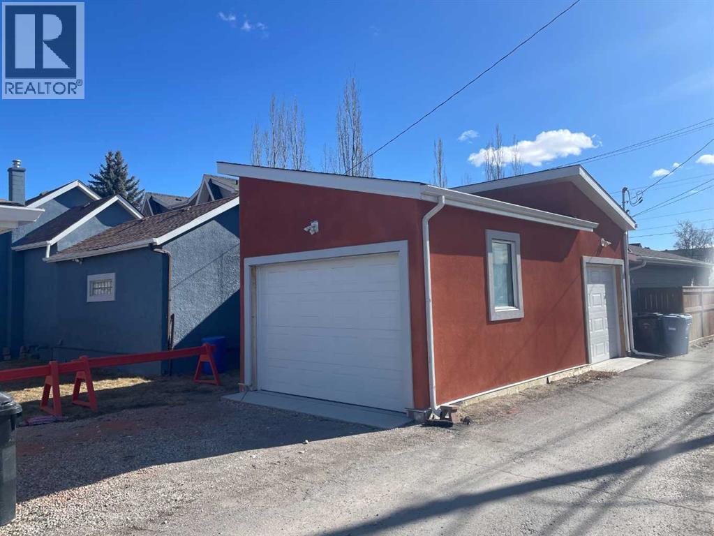 Single Family House for Sale in  Bow Crescent NW Bowness Calgary 