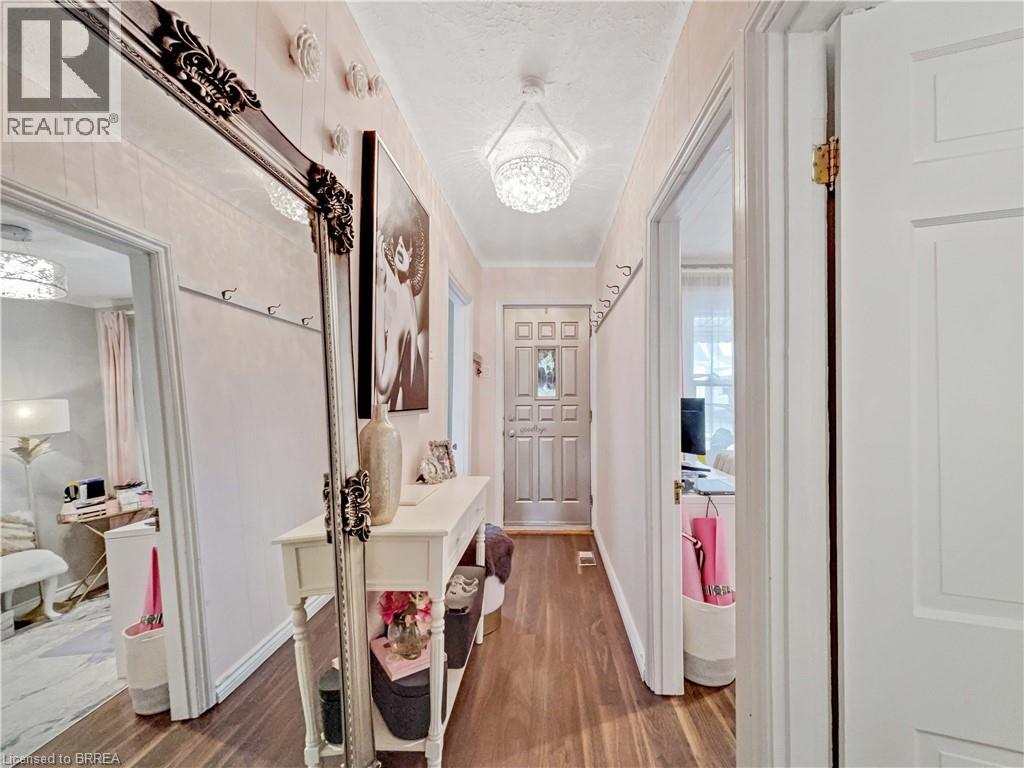 Photo 11 of 71 Harrison Avenue, Hamilton ON