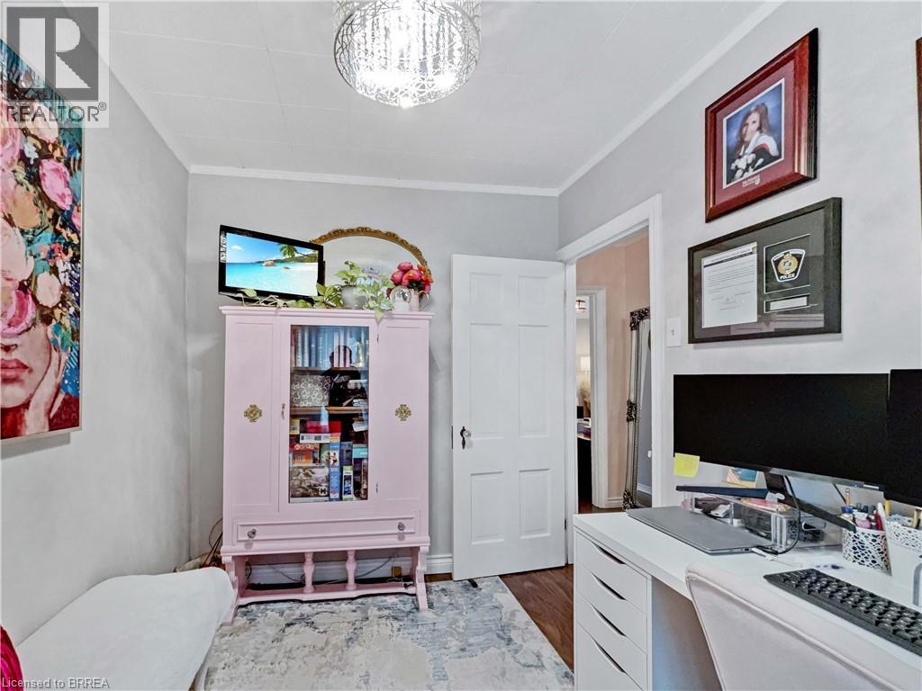 Photo 10 of 71 Harrison Avenue, Hamilton ON