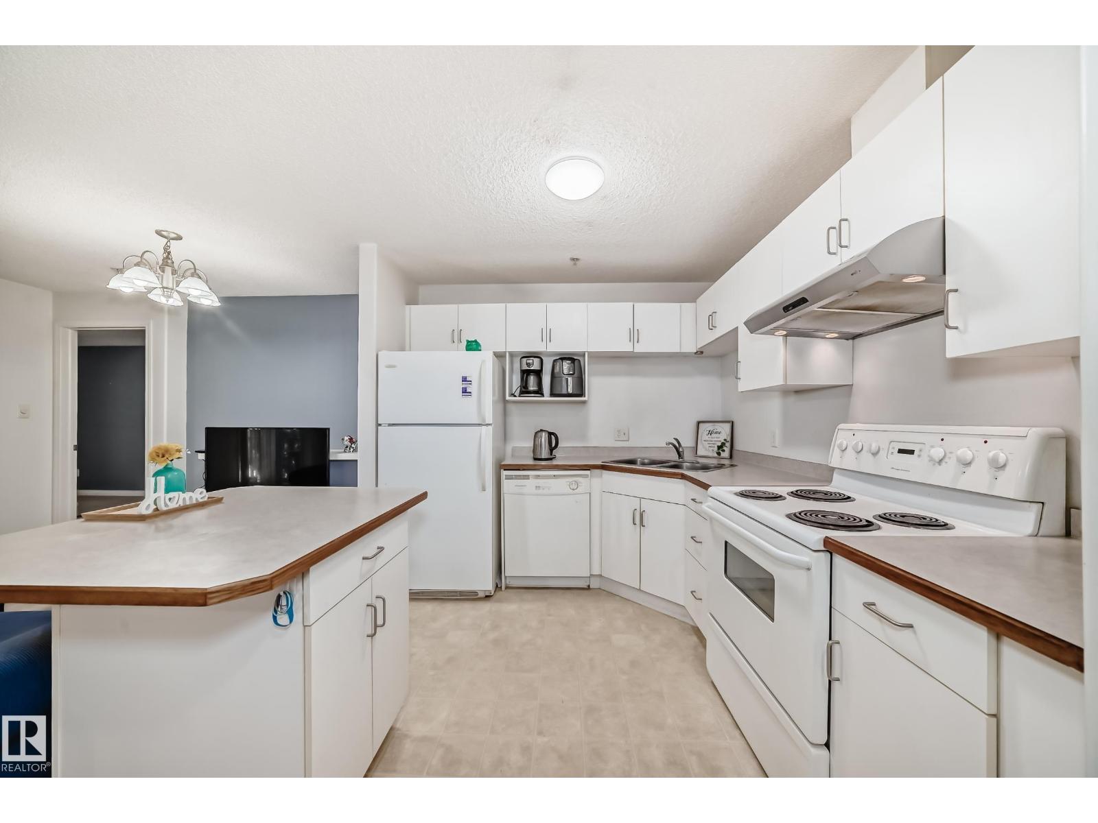 Photo 7 of 306 11325 83 St Nw, Edmonton AB
