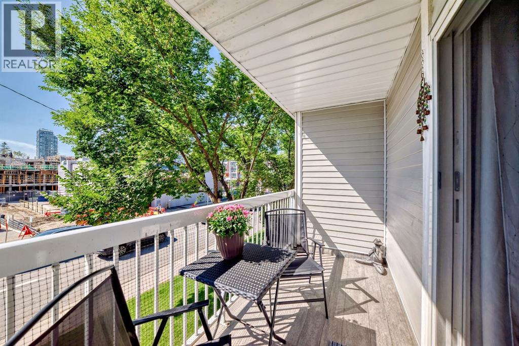 Single Family House for Sale in    Avenue SW Cliff Bungalow Calgary 