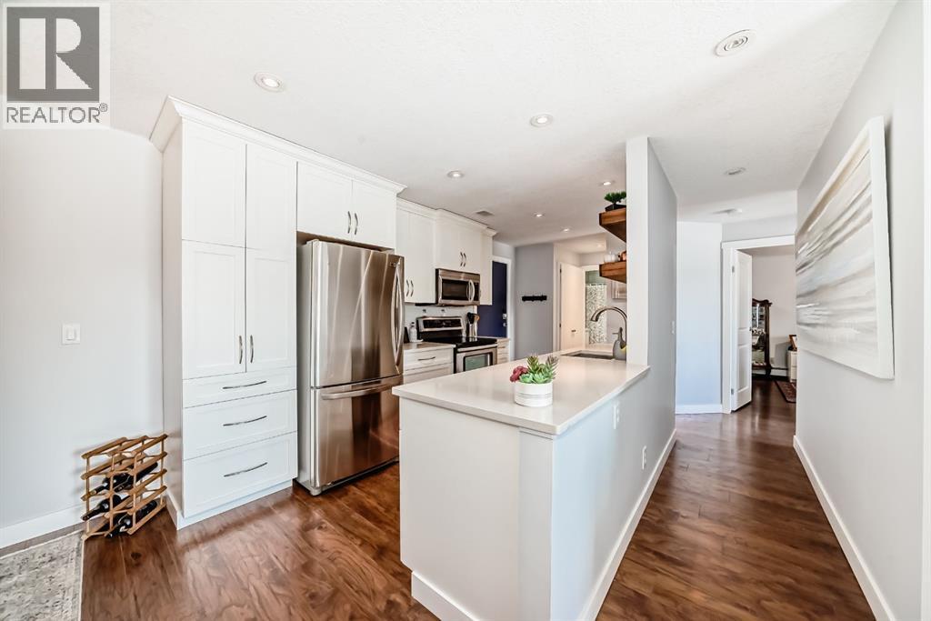 Single Family House for Sale in    Avenue SW Cliff Bungalow Calgary 