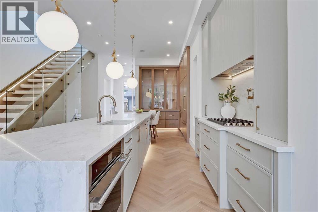 Single Family House for Sale in   Avenue SW North Glenmore Park Calgary 