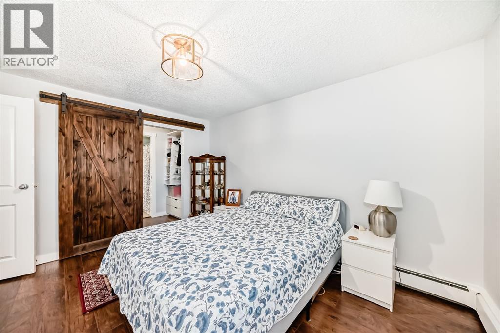 Single Family House for Sale in    Avenue SW Cliff Bungalow Calgary 