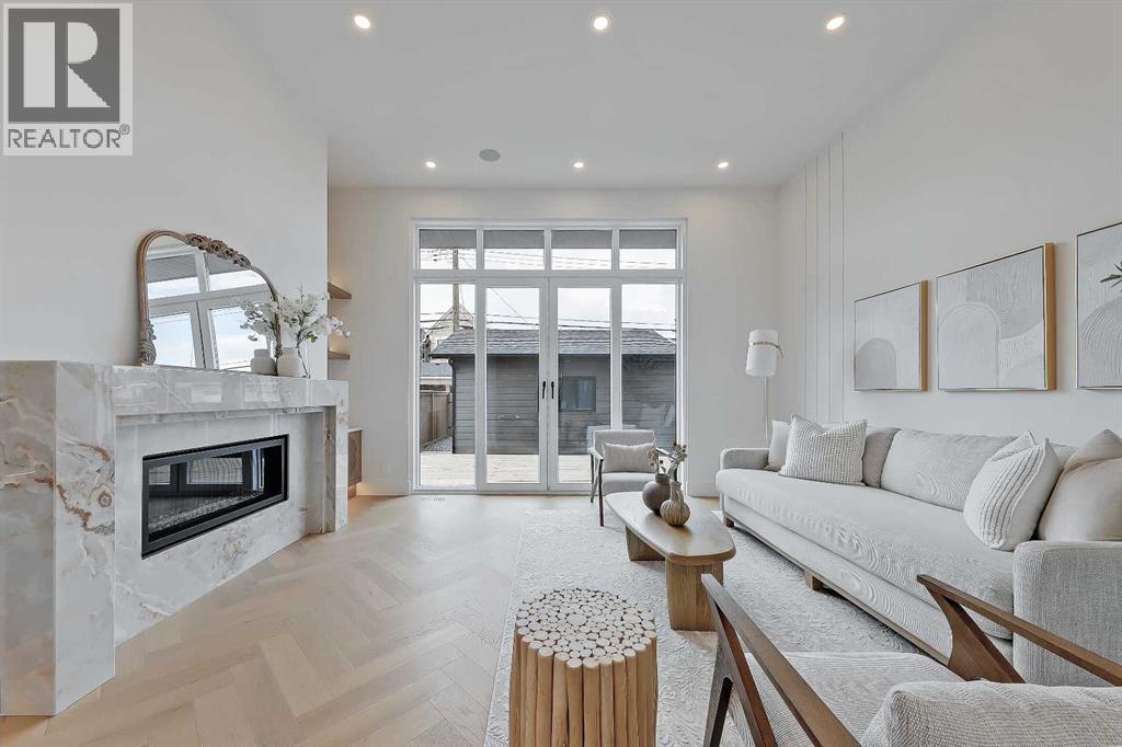 Single Family House for Sale in   Avenue SW North Glenmore Park Calgary 
