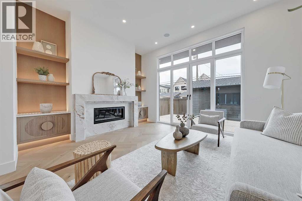 Single Family House for Sale in   Avenue SW North Glenmore Park Calgary 
