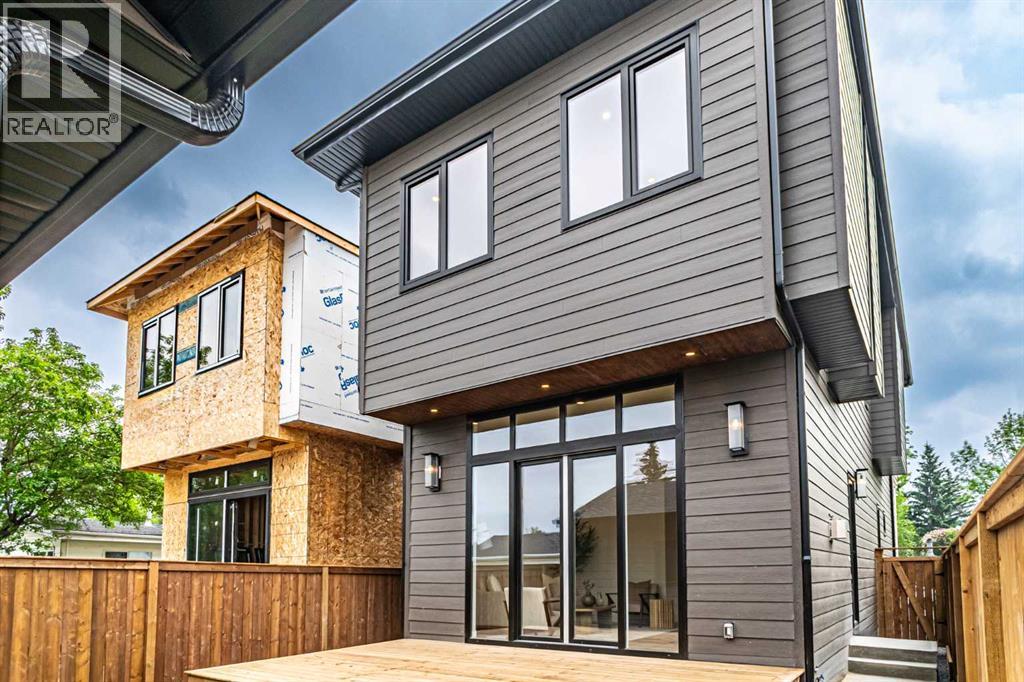 Single Family House for Sale in   Avenue SW North Glenmore Park Calgary 