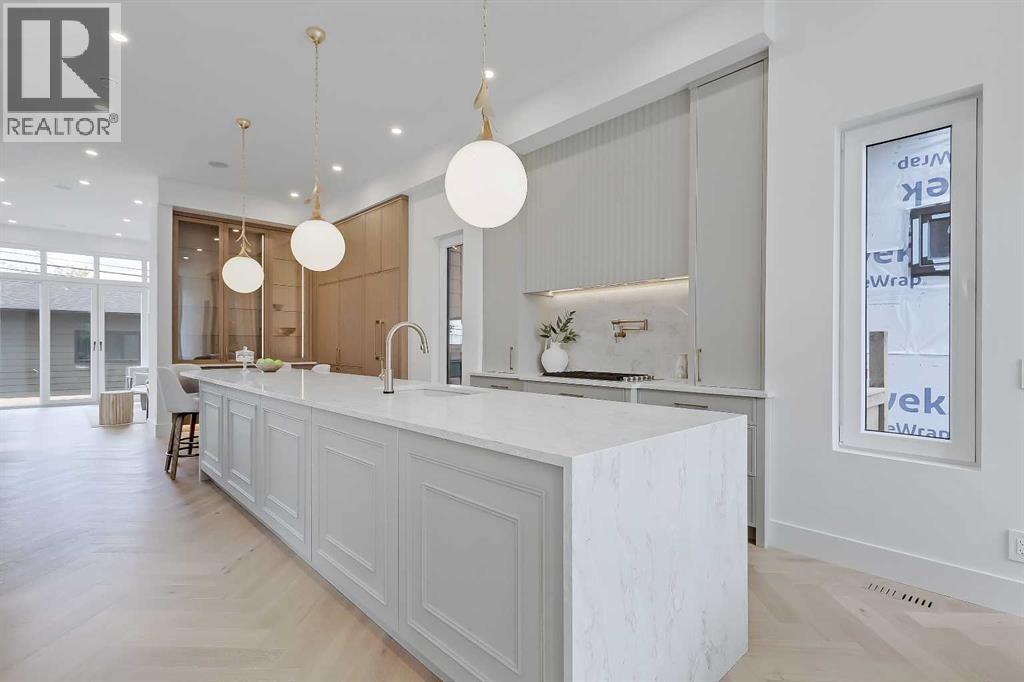 Single Family House for Sale in   Avenue SW North Glenmore Park Calgary 