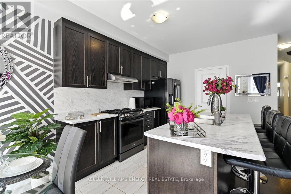Photo 12 of 6 Marlborough Street, Whitby ON