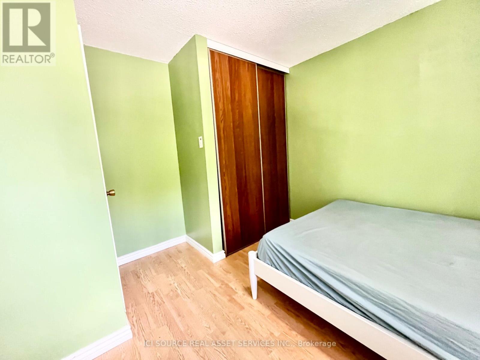 Photo 15 of 18 1300 Upper Ottawa Street, Hamilton ON