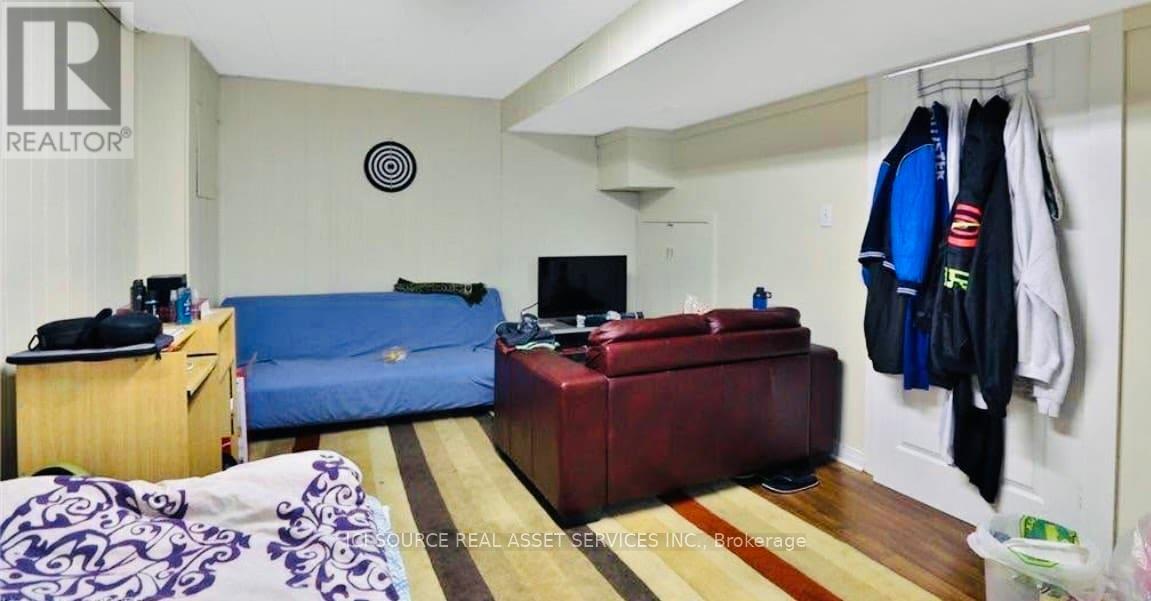 Photo 19 of 18 1300 Upper Ottawa Street, Hamilton ON