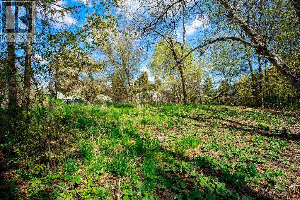  3706 24 Avenue, Vernon