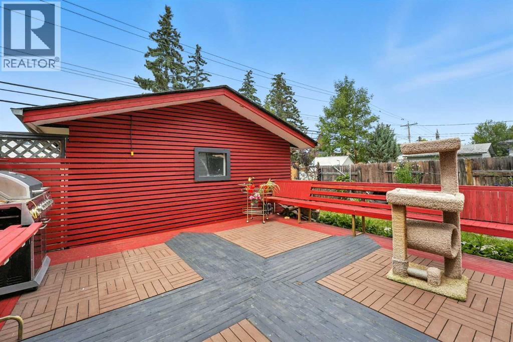Single Family House for Sale in  Doverville Crescent SE Dover Calgary 